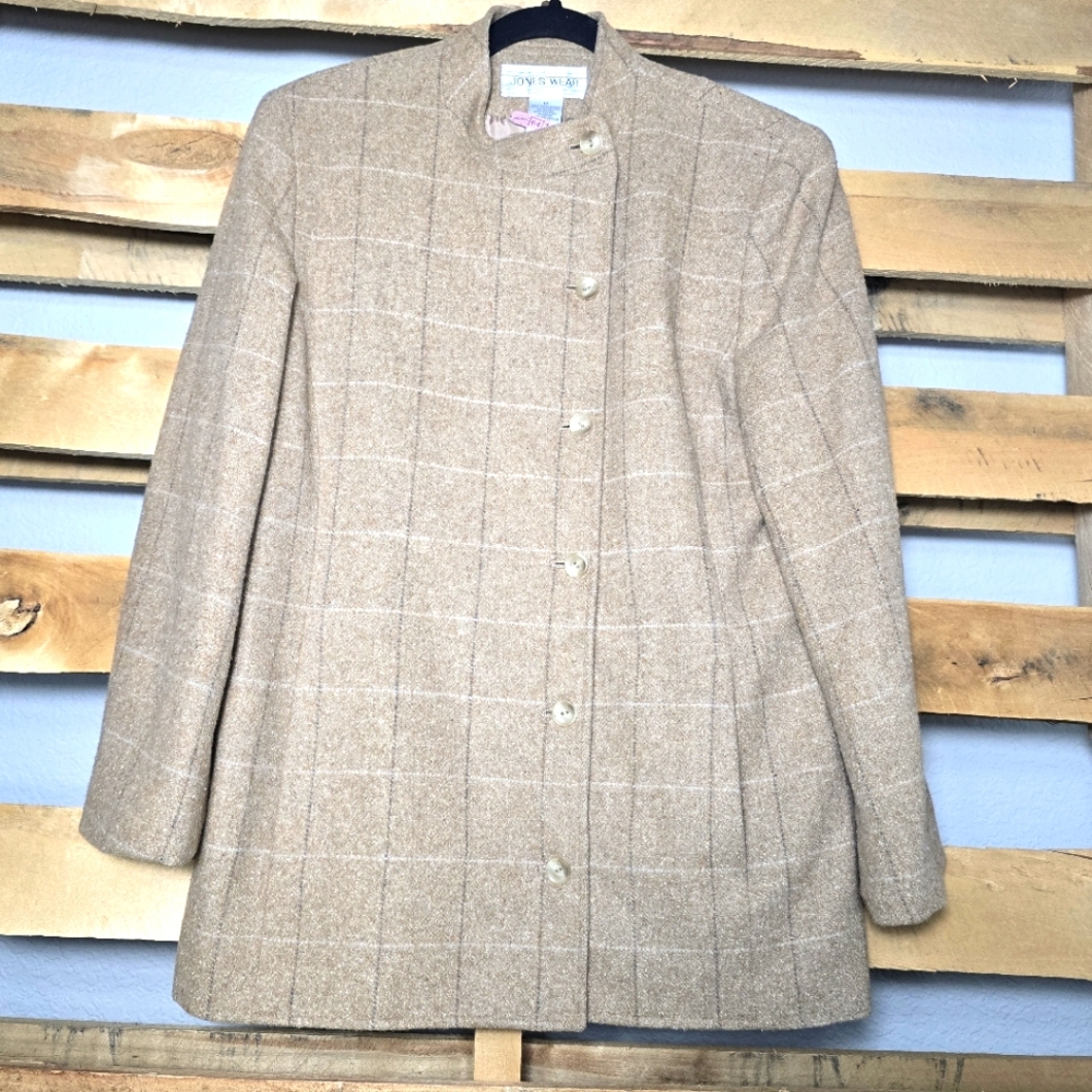 Jones Wear blazer Size:10 color:Tan